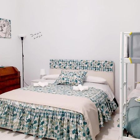 Dory'S Room Camera Nel Cuore Di Napoli المظهر الخارجي الصورة