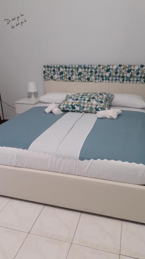Dory'S Room Camera Nel Cuore Di Napoli المظهر الخارجي الصورة